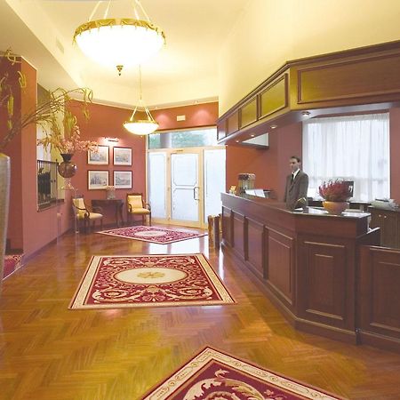 Hotel Maxim Peschiera Borromeo Exteriör bild