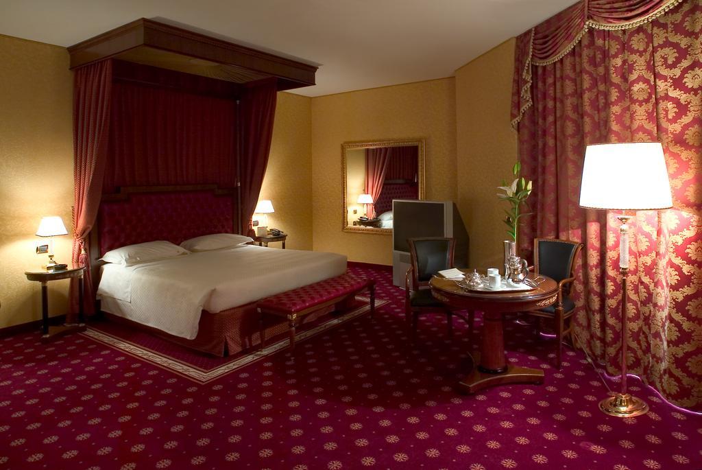 Hotel Maxim Peschiera Borromeo Exteriör bild